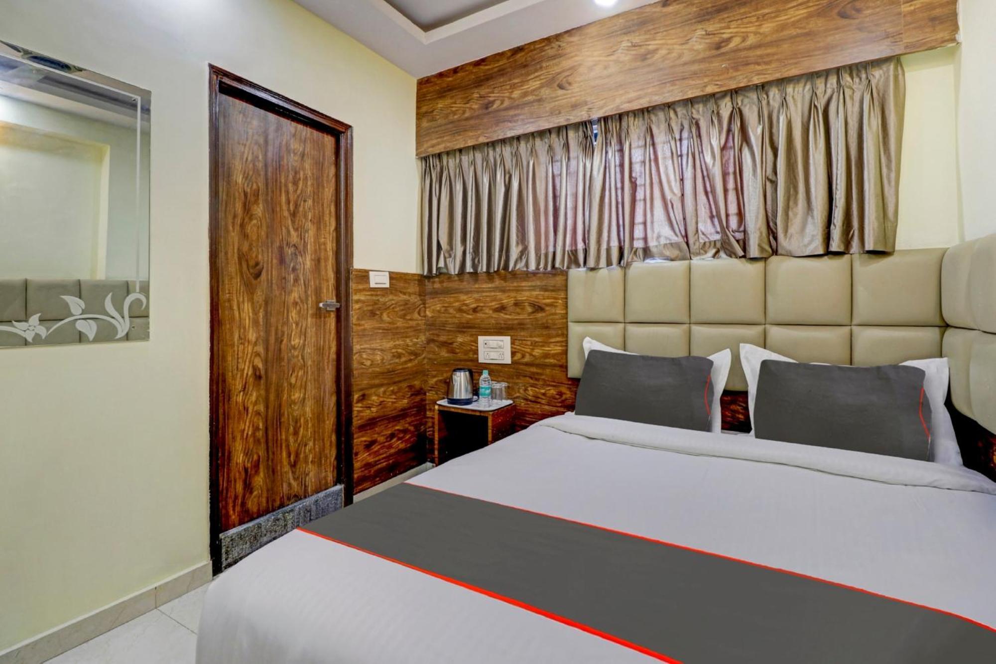 Hotel Collection O Karthika Residency Bangalore Esterno foto
