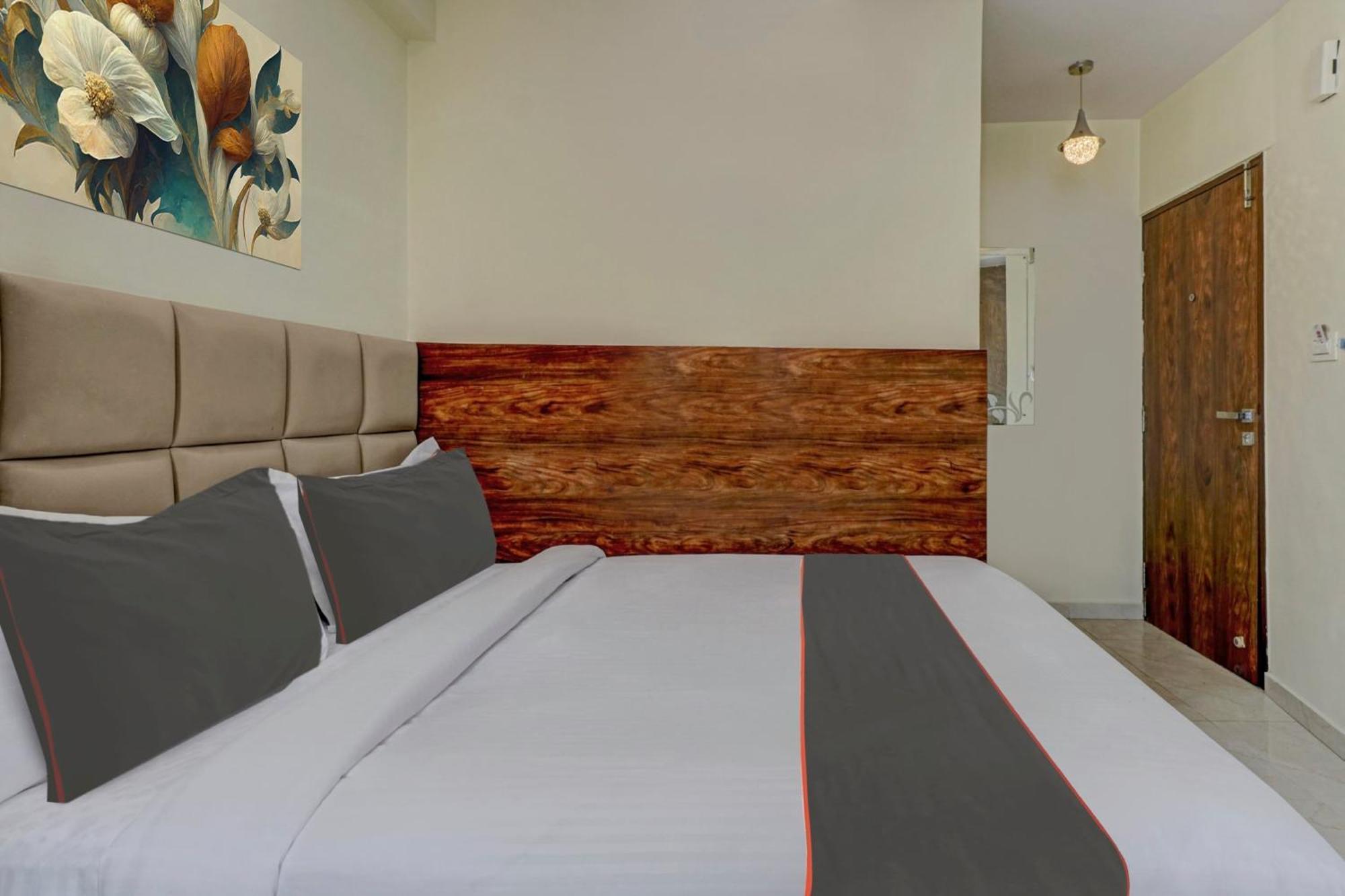 Hotel Collection O Karthika Residency Bangalore Esterno foto